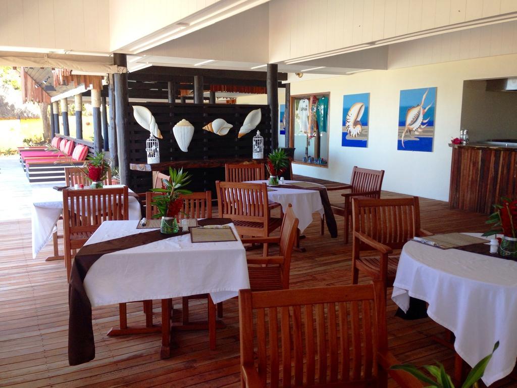 Funky Fish Beach & Surf Resort Solevu Extérieur photo