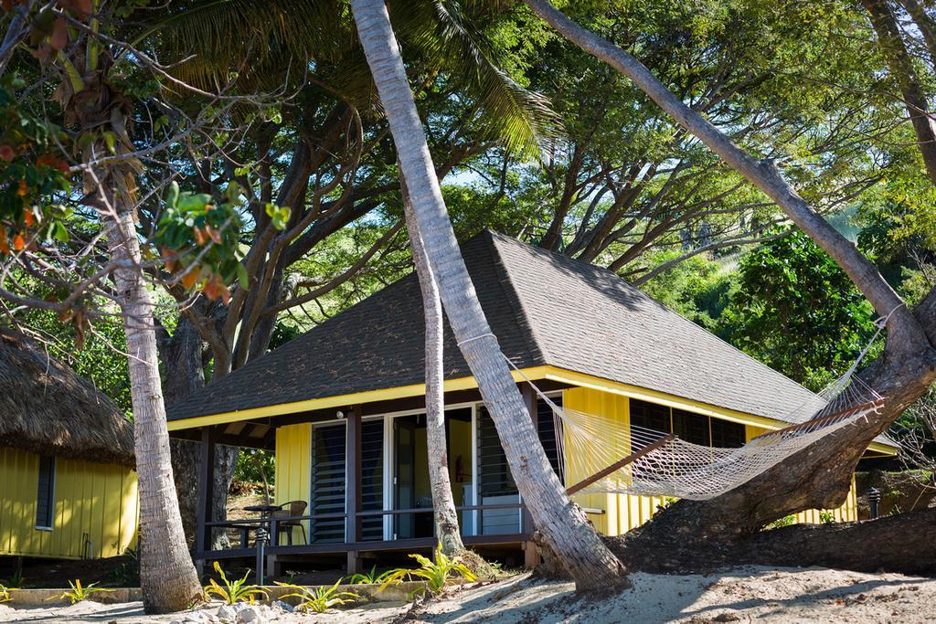 Funky Fish Beach & Surf Resort Solevu Extérieur photo